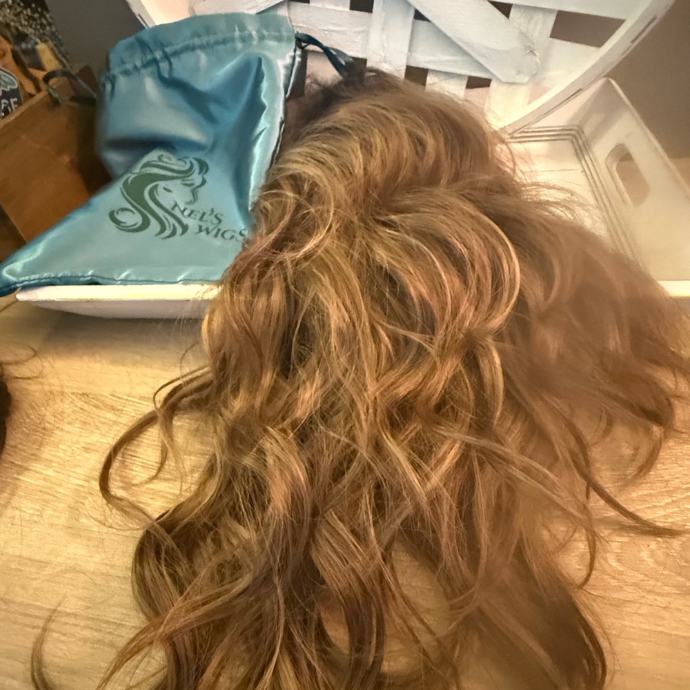 Nel’s Wigs NWT Natural Light Brown Rooted Color - Soft Warm Highlights with Lace - Picture 3 of 11